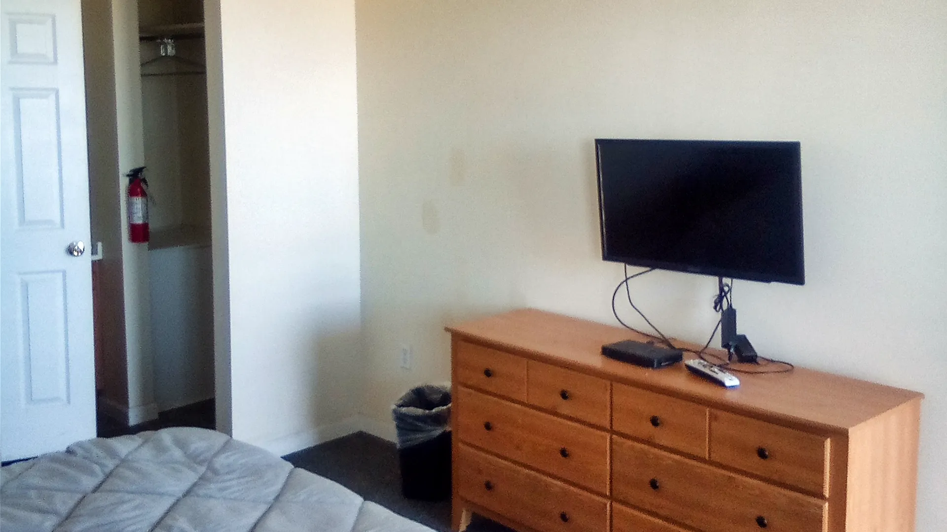 queen_room_002.webp